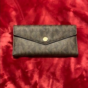 Michael kors wallet used